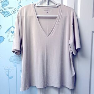 Abercrombie & Fitch Modal-Blend Collection Beige Cream V-Neck Tee Shirt Size M !